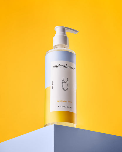 Jabón suave para lavar Trajes de Baño c/dispensador. 8 fl Oz.